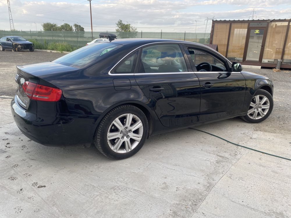 Dezmembrez Audi A4 B8 2.0TDI Castelu • OLX.ro