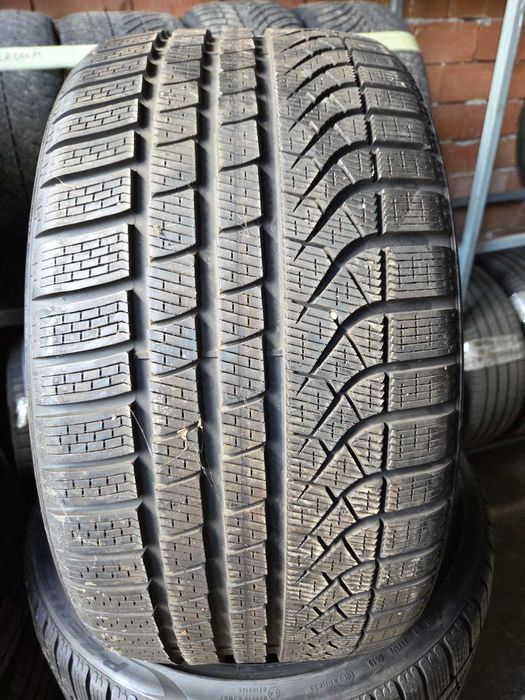 Гуми 285/30R20 101W M+S  Pirelli PZero Winter за RS6 дот 2019
