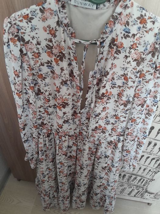 Платья б/у в хорошем состоянии