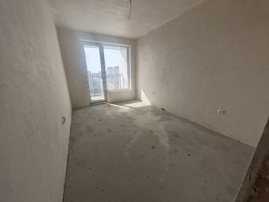 Продава се Тристаен апартамент в Бургас, Изгрев - 90 кв.м за 1190 €/кв.м - Снимка #1