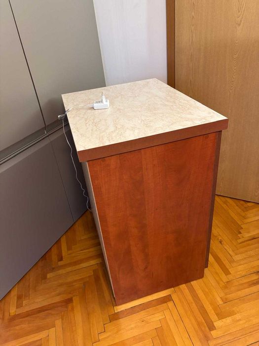 Comoda cu blat gros, in stare buna