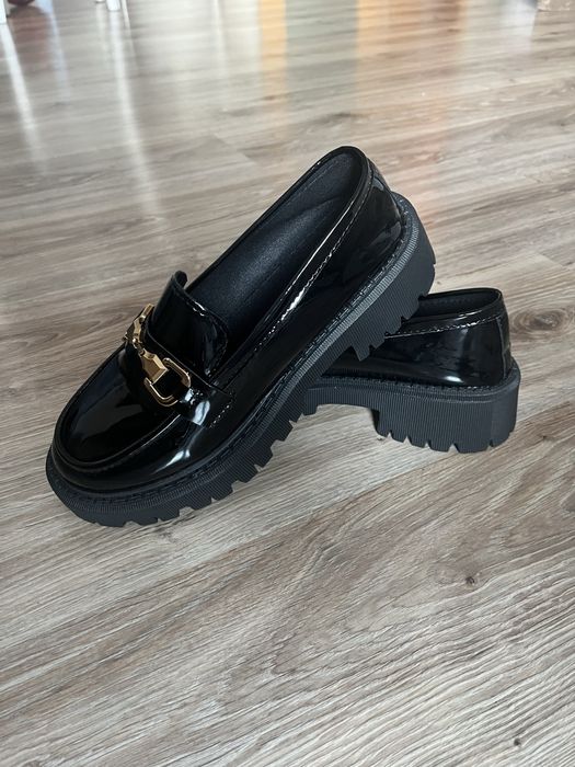 Дамски лачени мокасини с платформа