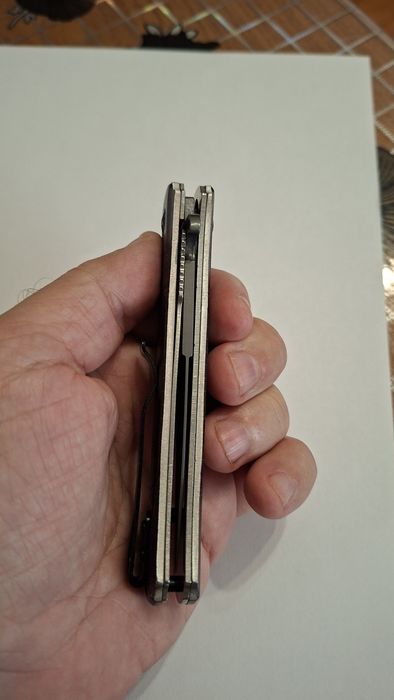 Cuțit / briceag flipper