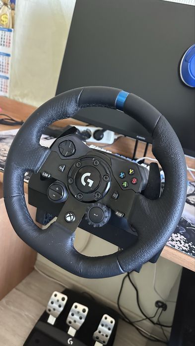 Игровой руль Logitech G923