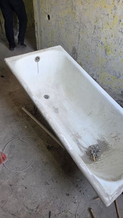 Чугунная ванна продаётся