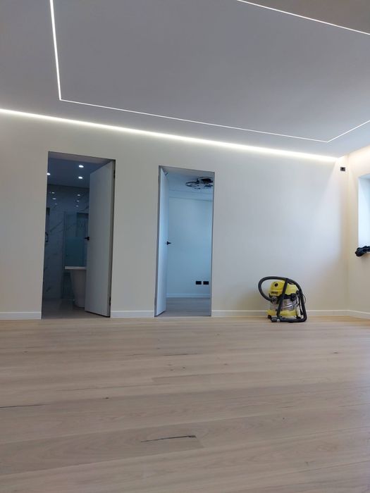 Vând apartament după renovare