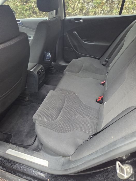 VW Passat B6 1.6 FSI: 295k km REALI. Fără rugină, fără secrete,