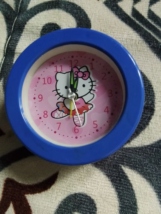 Часы с Hello Kitty (в рабочем состоянии)