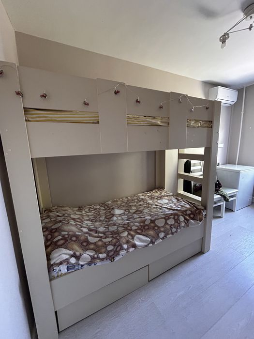 Двухярустная кровать