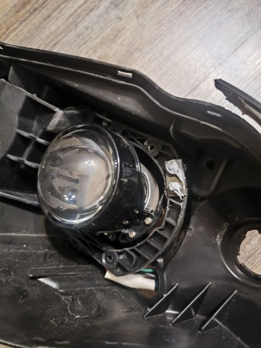 Продам bi-led фары