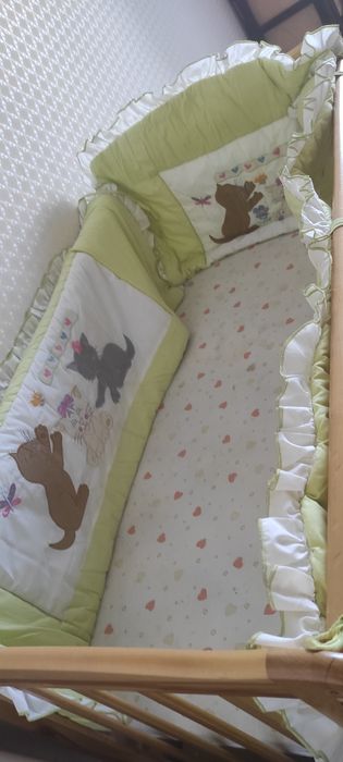 Кроватка с матрасом и бортиками