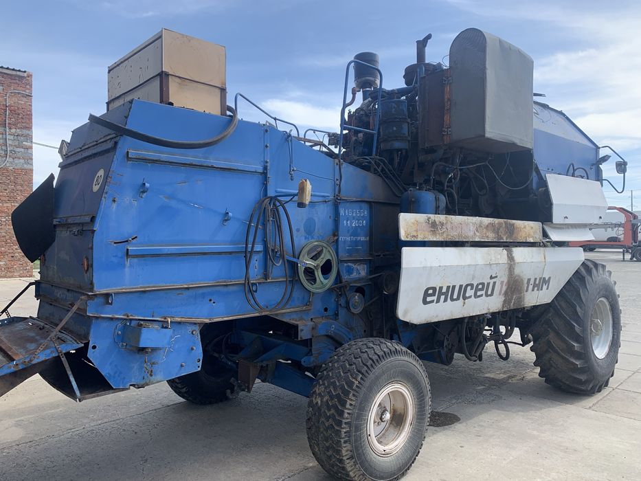 Продам комбаин Енисей 1200