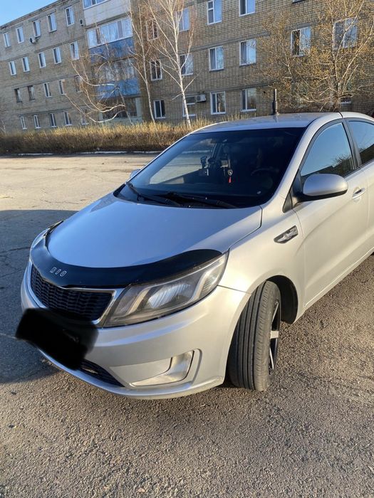 Продам машину Kia Rio 2012 года