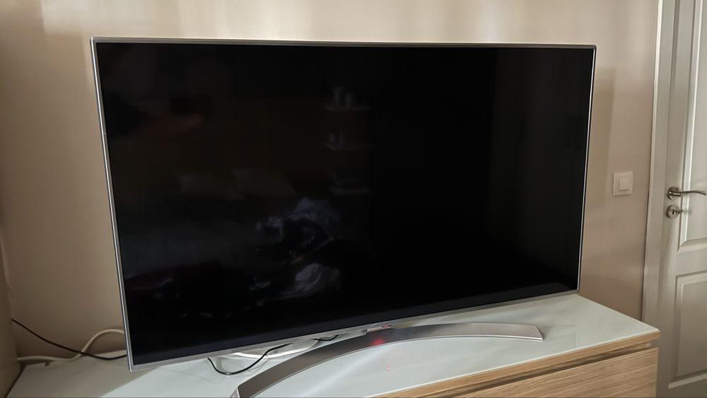Телевизор LG - 55 инча