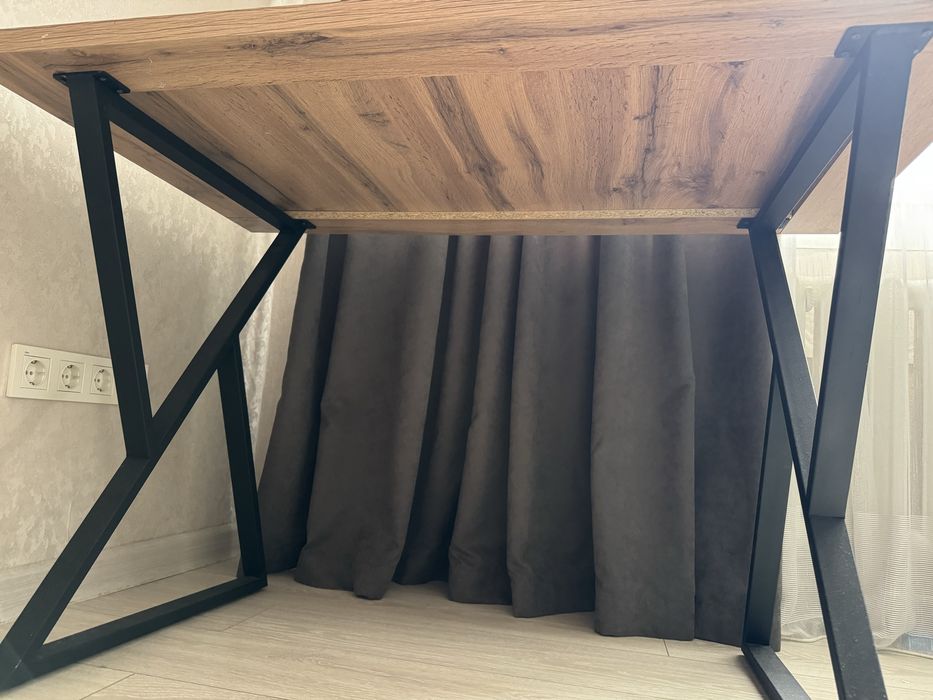 Стол универсальный!