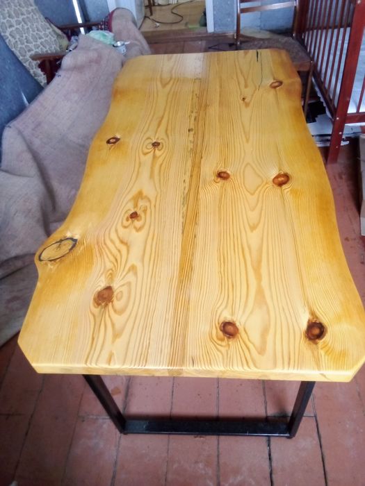 Продам кухонный стол 80000