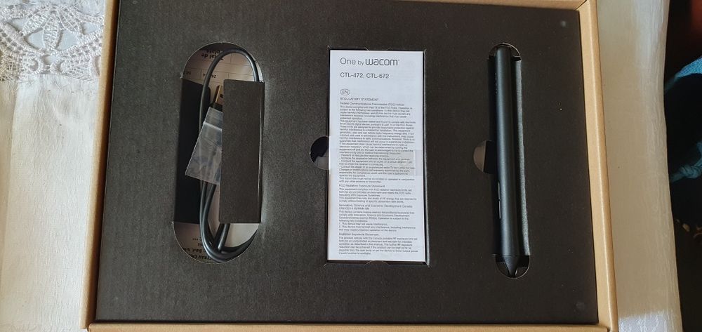 "Tabletă grafică Wacom One - Nouă, preț avantajos!"