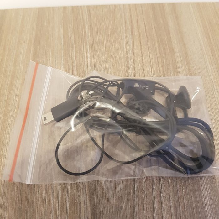 Căști handsfree HTC noi , originale , miniusb