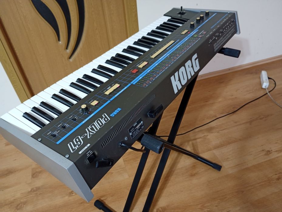 Korg POLY 61 sintetizator analogic orgă pian