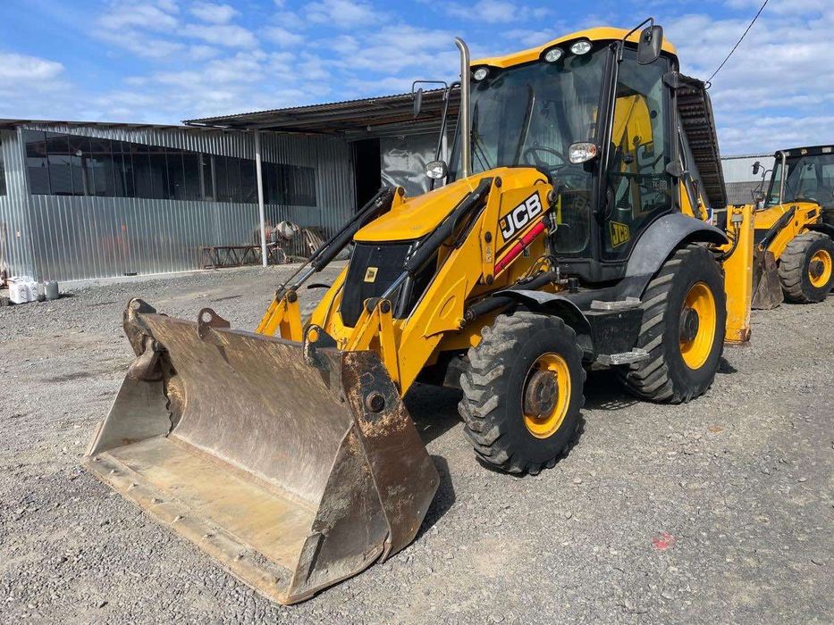 Продам экскаватор трактор JCB