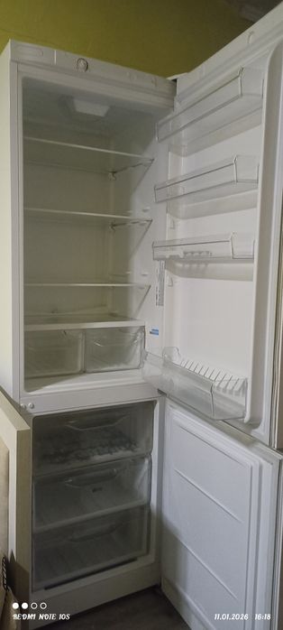 Холодильник Indesit