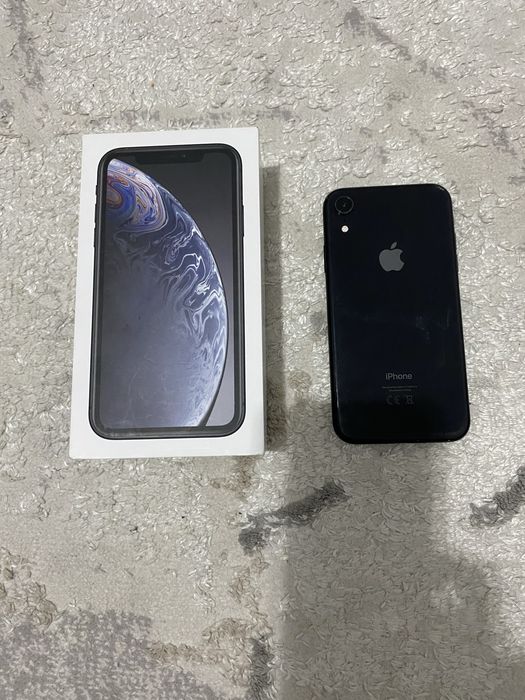 Продам айфон хр.