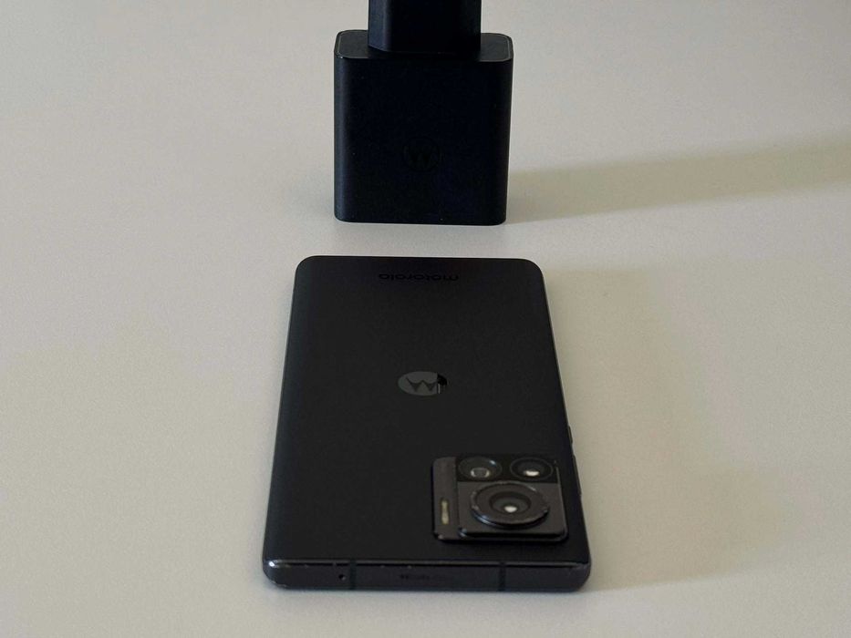 Бартер! Motorola Edge 30 Ultra Interstellar Black (Черен)