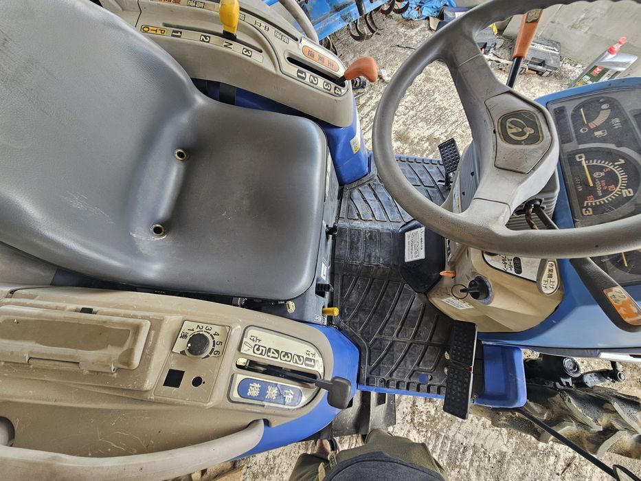 Tractor iseki cu senile 20 CP