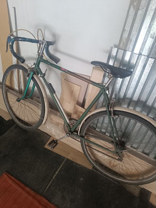 Спортивный велосипед шоссе