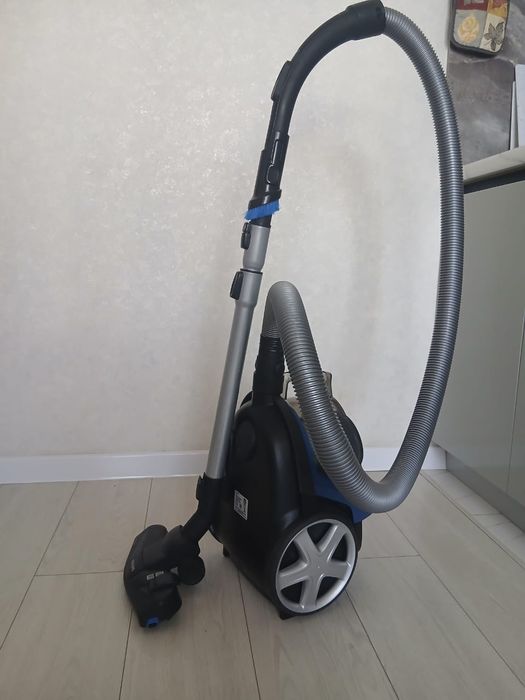 Продам пылесос  Philips в отличном состоянии