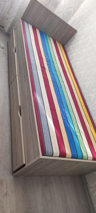 Кровать односпальная