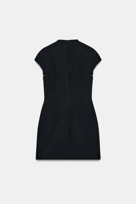 Продавам рокля Zara – нова, с етикет