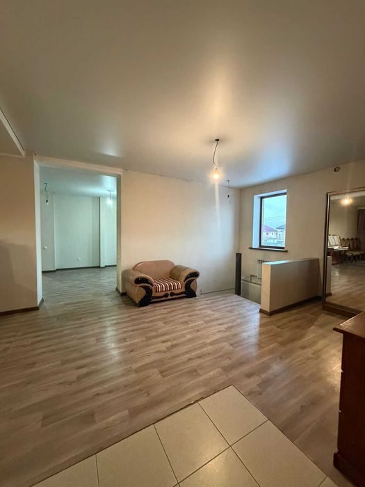 Продам дом, Жастар 1, Ксения Лидер