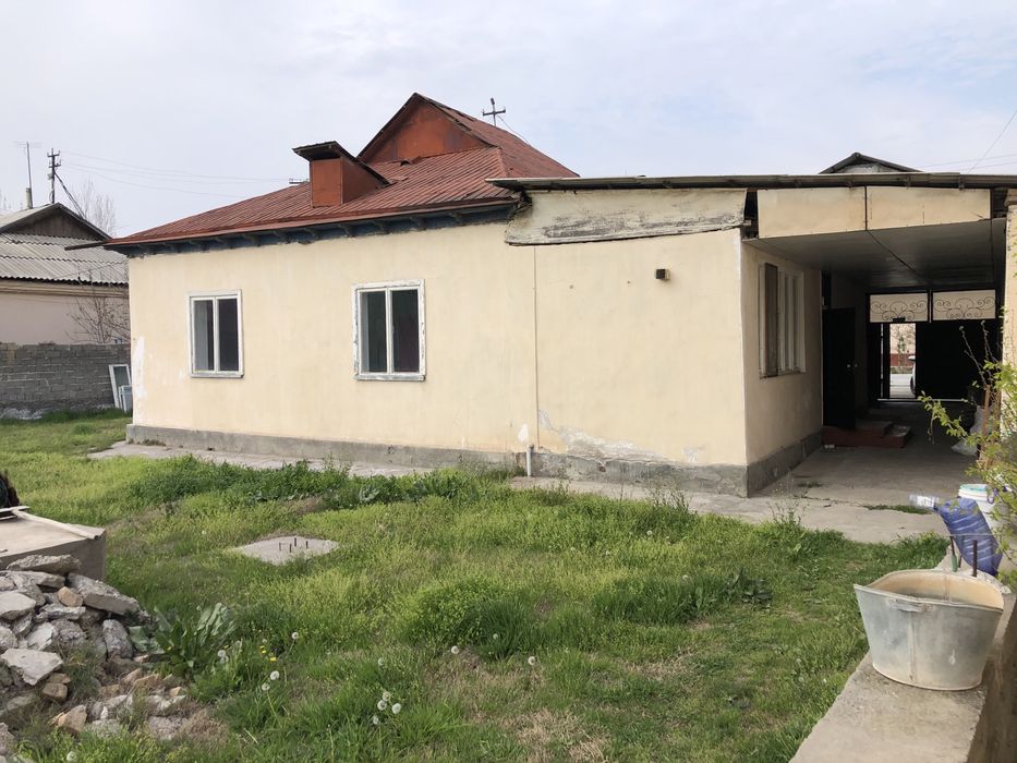 Ховли Уй сотилади