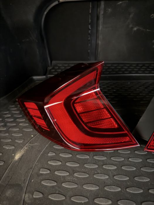 Продается задний фонарь Hyundai Sonata dn8