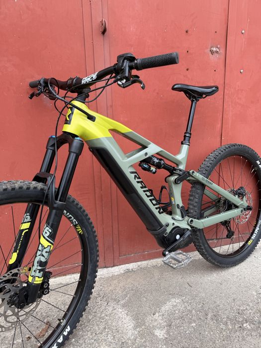 Radon Render 8.0 2023 L CARBON 29er