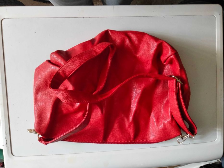 Geanta de damă, preț negociabil, plată doar cash