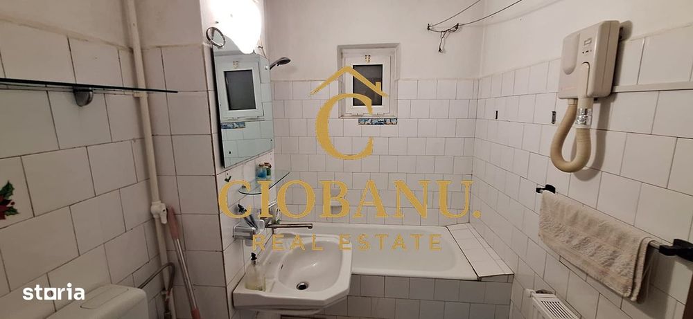 Apartament De Vanzare Etaj 2/4 Decomandat Zona 1 Mai
