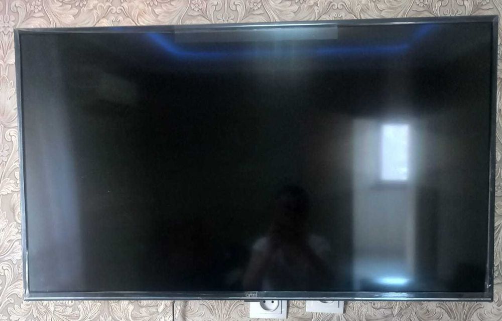 Телевизор LED ARTEL UHD SMART 43" (109.2 см)
