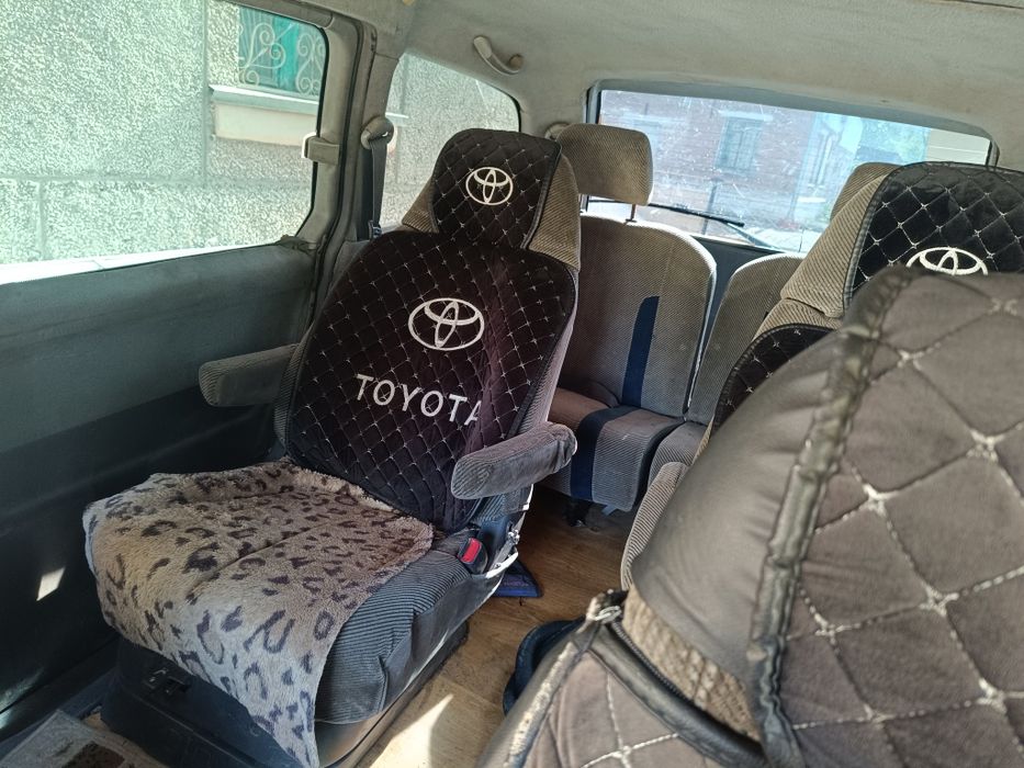 Toyota previa 1993 год