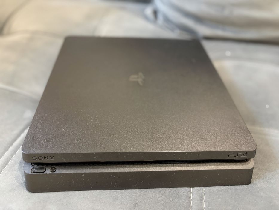 Sony Playstation 4 Slim