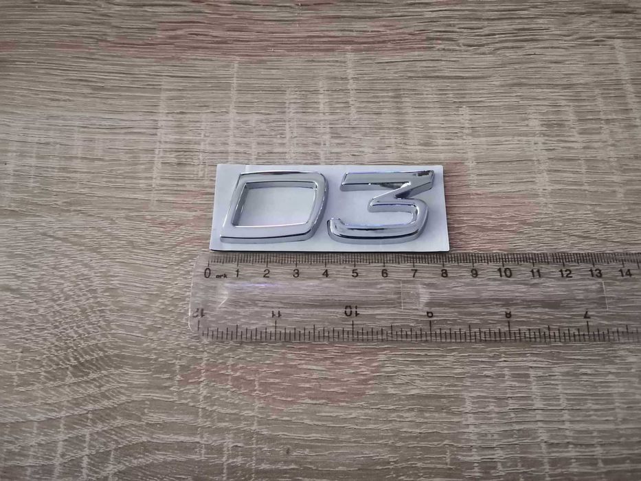сребристи емблеми Волво Volvo D3