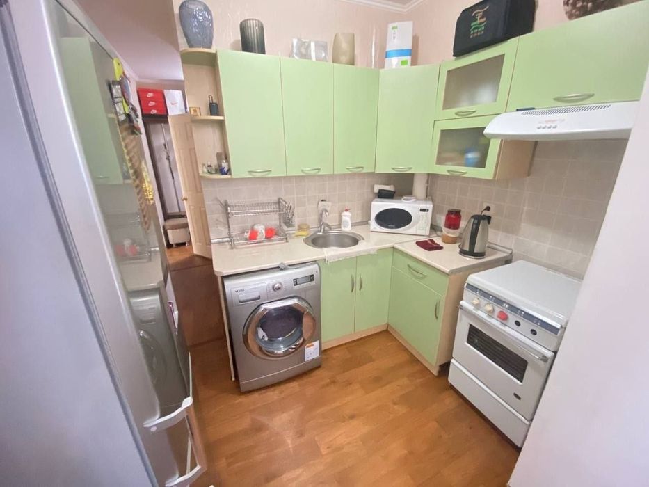 Шота Руставели 1/1/4 кирпич 46м2/балкон 2х6, мебель и техника