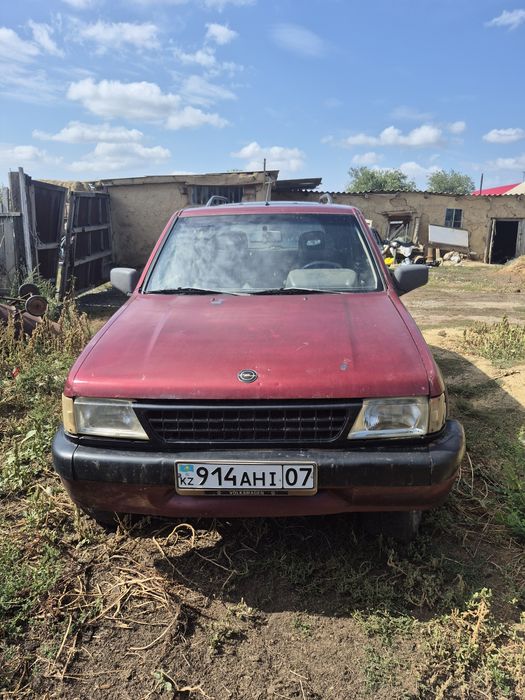 Опель франтера 2,4