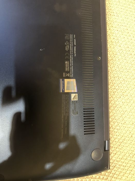 ASUS Zenbook UX333FN Cel mai mic laptop de 13 inch din lume