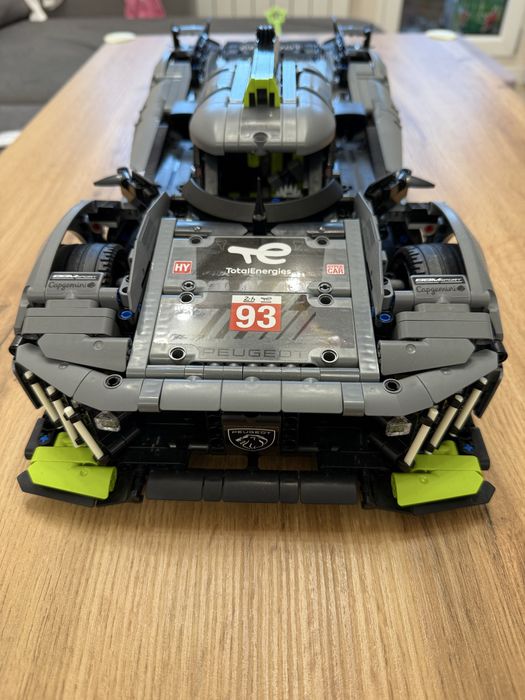 LEGO Technic PEUGEOT 9X8 24H