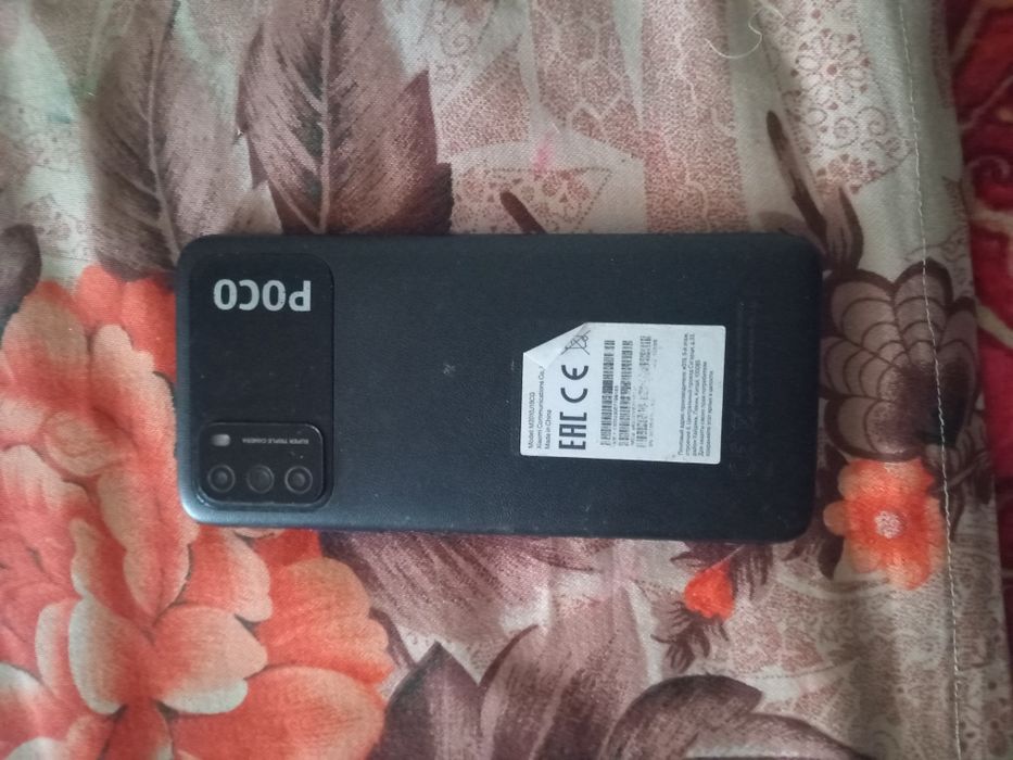 Telifon sotiladi pocco operativkasi 4 128xotra