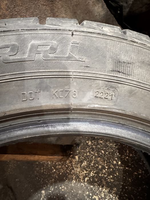Зимни Гуми 215/60/17.