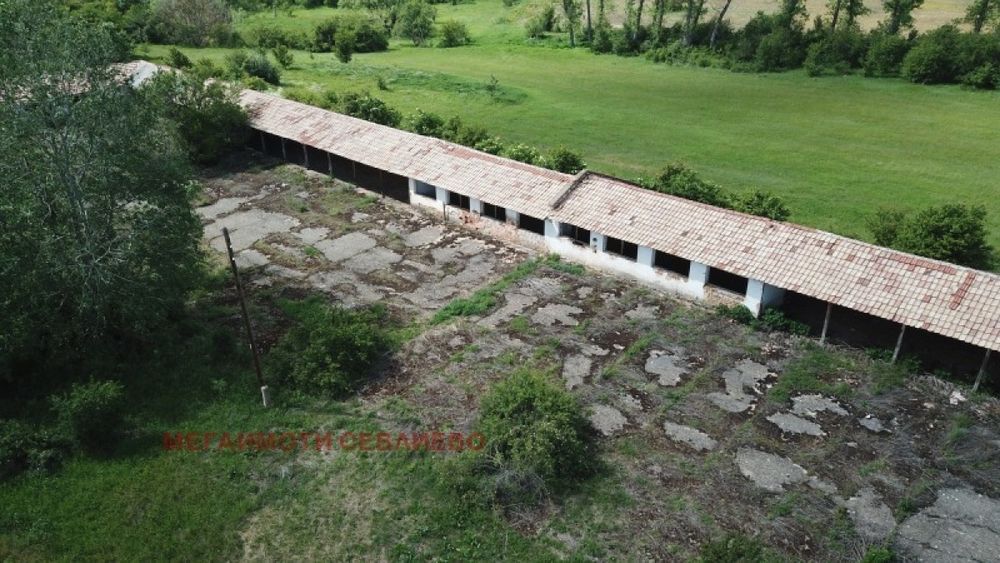 Продажба Къща гр. Севлиево - гр. Севлиево 1000m² и двор 1000m²