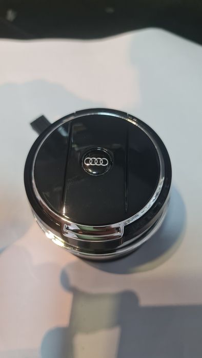 Пепелник за Мерцедес Ауди Бмв Фолксваген Тойота и др.